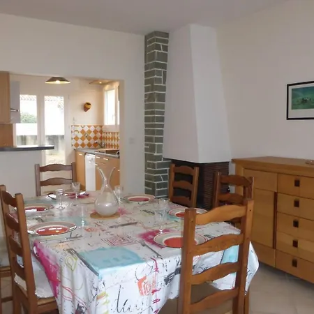 Villa Br000-057 4 Pieces 6 Couchages Sur *