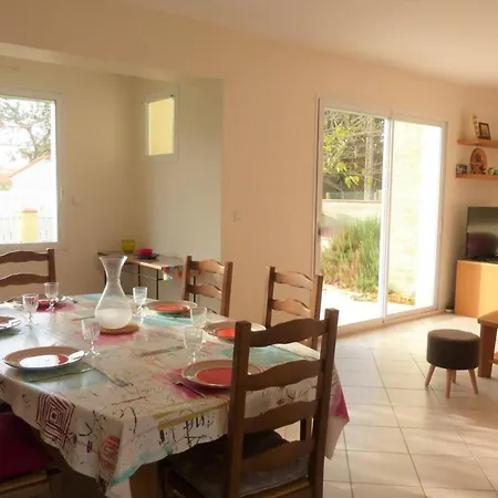 Br000-057 4 Pieces 6 Couchages Sur Villa *