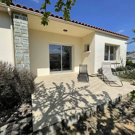 Br000-057 4 Pieces 6 Couchages Sur Вилла *