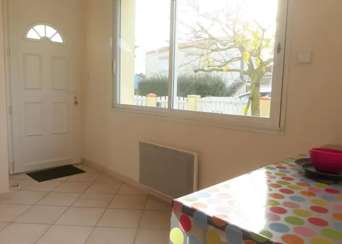 Br000-057 4 Pieces 6 Couchages Sur Вилла *