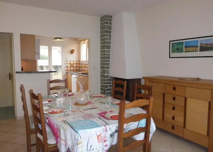 Villa Br000-057 4 Pièces 6 Couchages Sur *