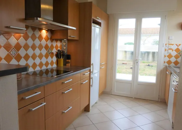 Br000-057 4 Pieces 6 Couchages Sur Вилла *